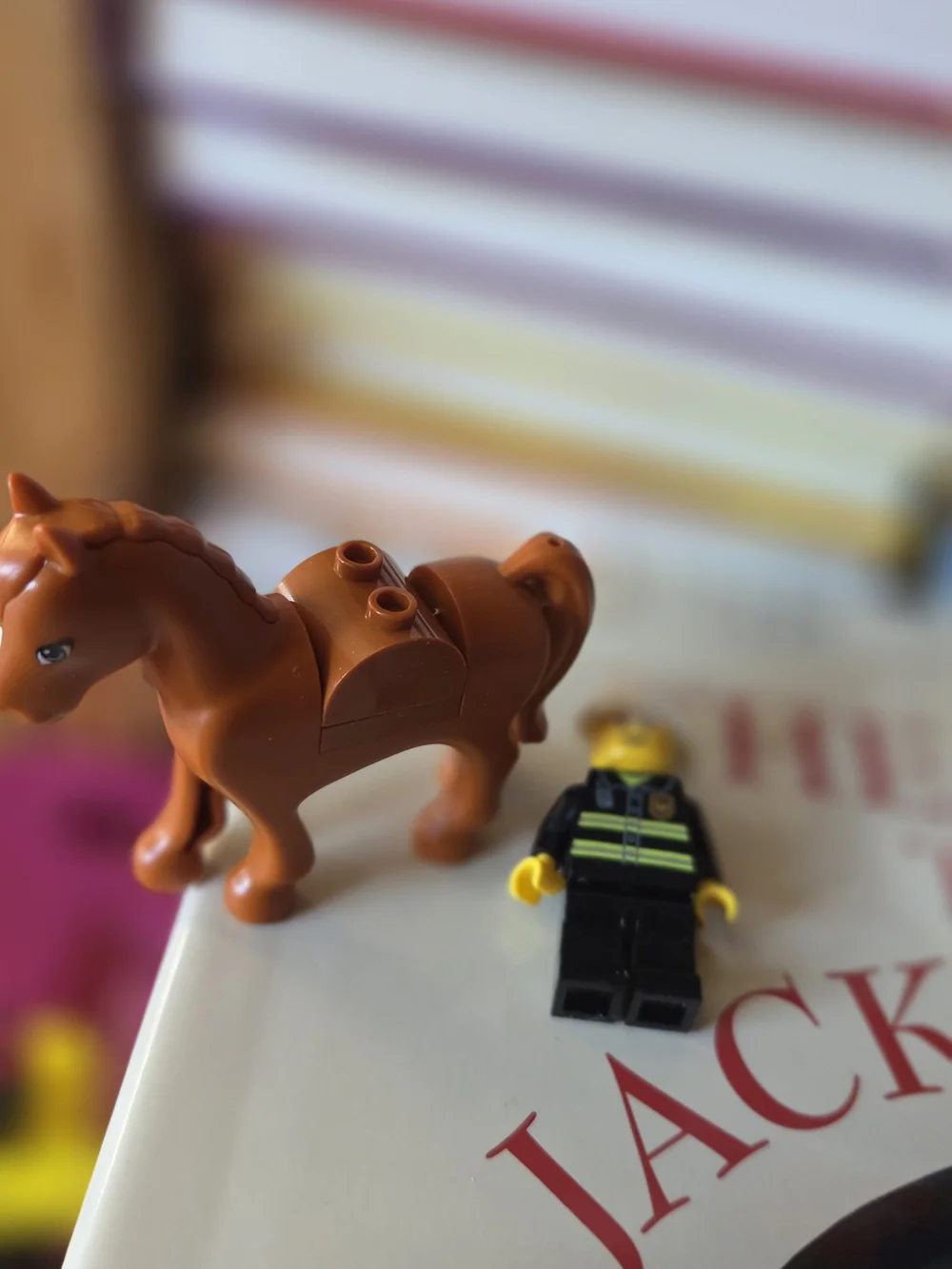 Lego Brown Horse with White Blaze and Black-Uniform Minifigure - Picture 3 of 3